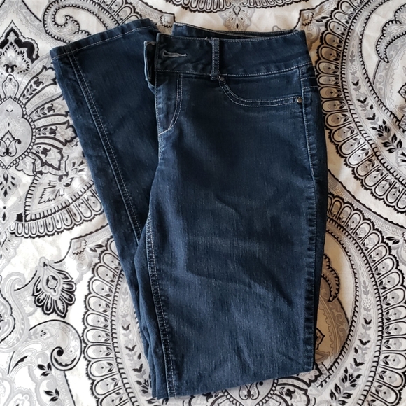 Maurices Jeans - Picture 3 of 8